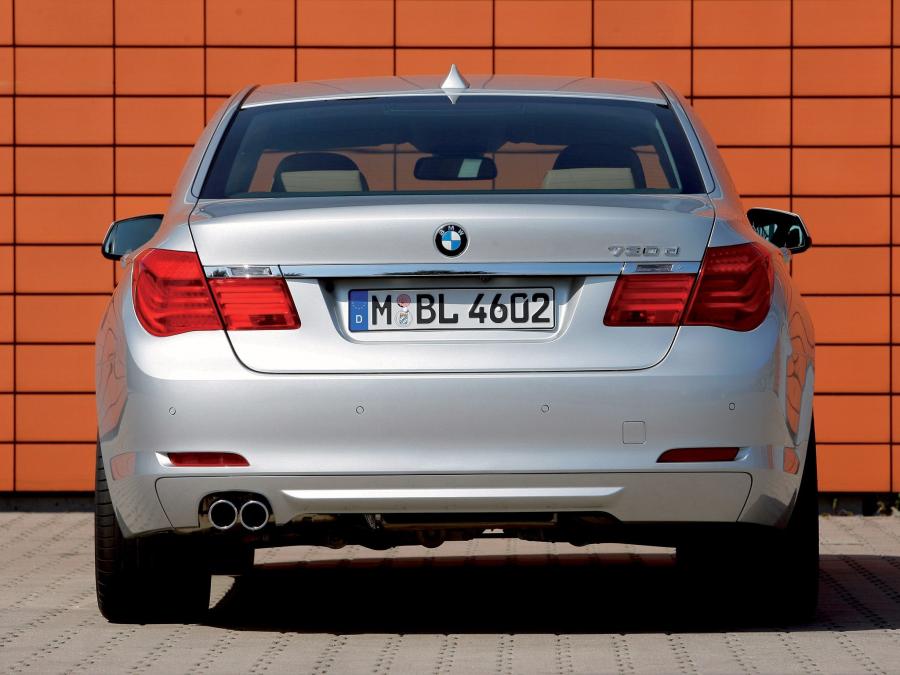  BMW 730d 2008 года  (фото 10 из 16)